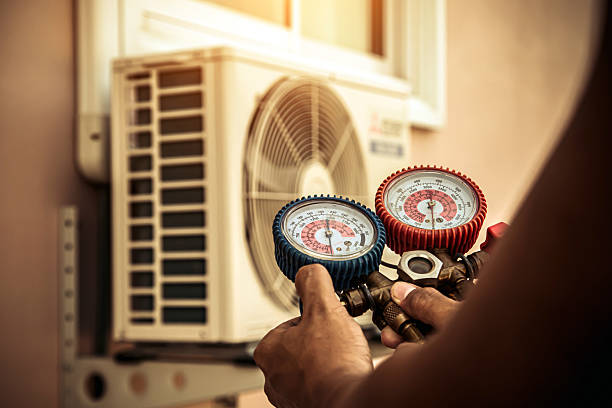 Professional Hvac technician working in Richmond, UT